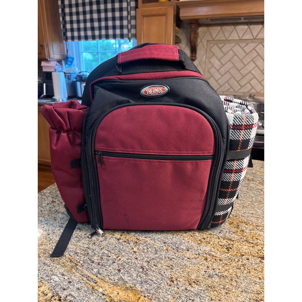 Thermos‎ Picnic Backpack Set Burgundy Blk Insulated Cooler Blanket Service for 2